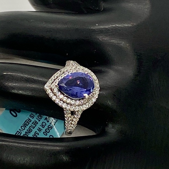 White Sapphire And Tanzanite Stone Ring! 7 - Picture 10 of 16